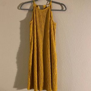 Mustard sleeveless scrunched dress